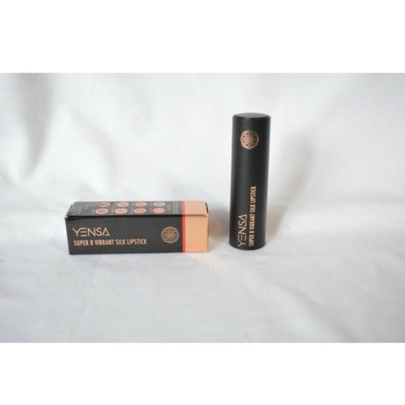 YENSA BEAUTY Super 8 Vibrant Silk Lipstick
in Free spirit 🔻 - Picture 10 of 14